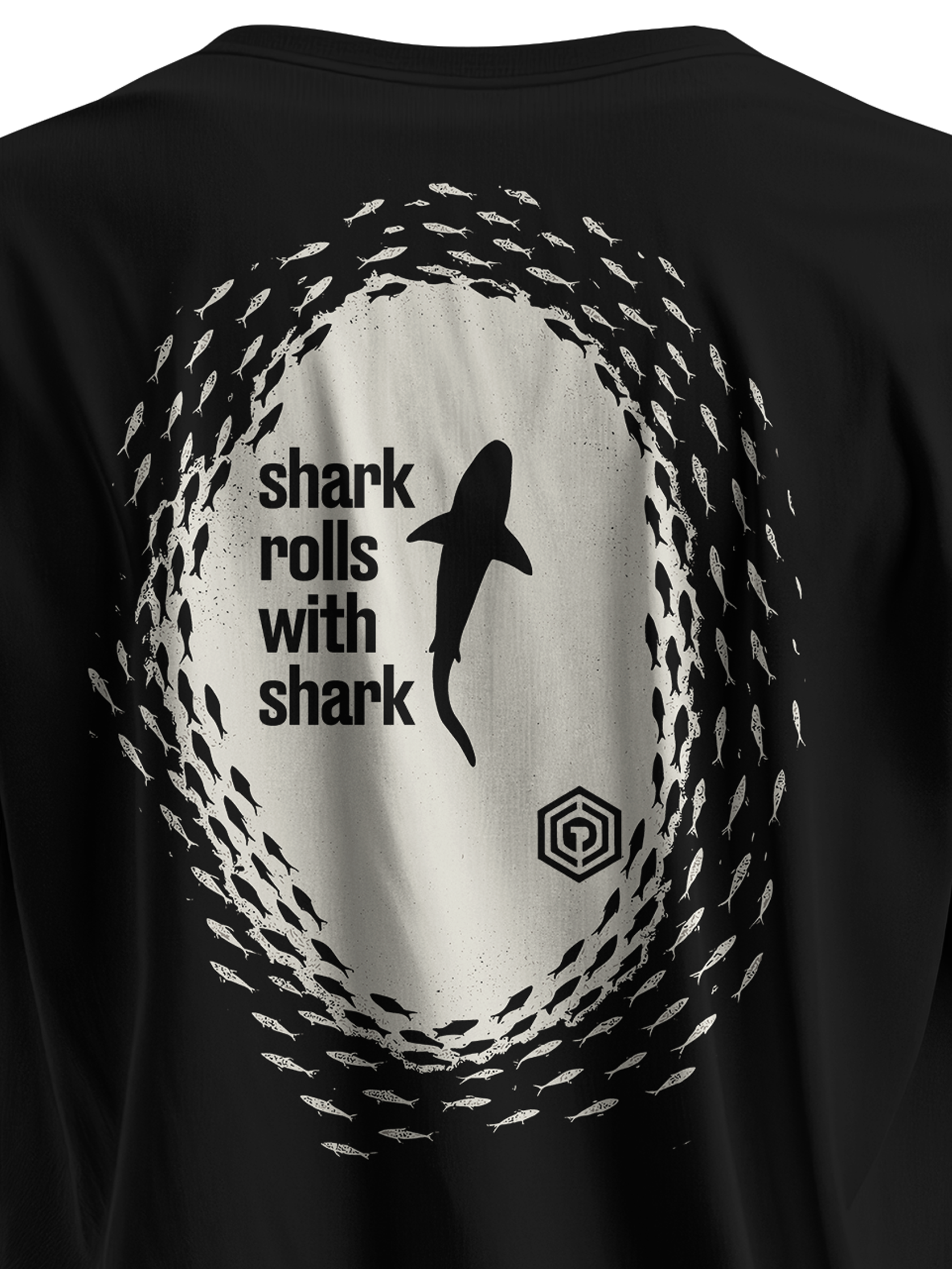 Tubarão nada com tubarão