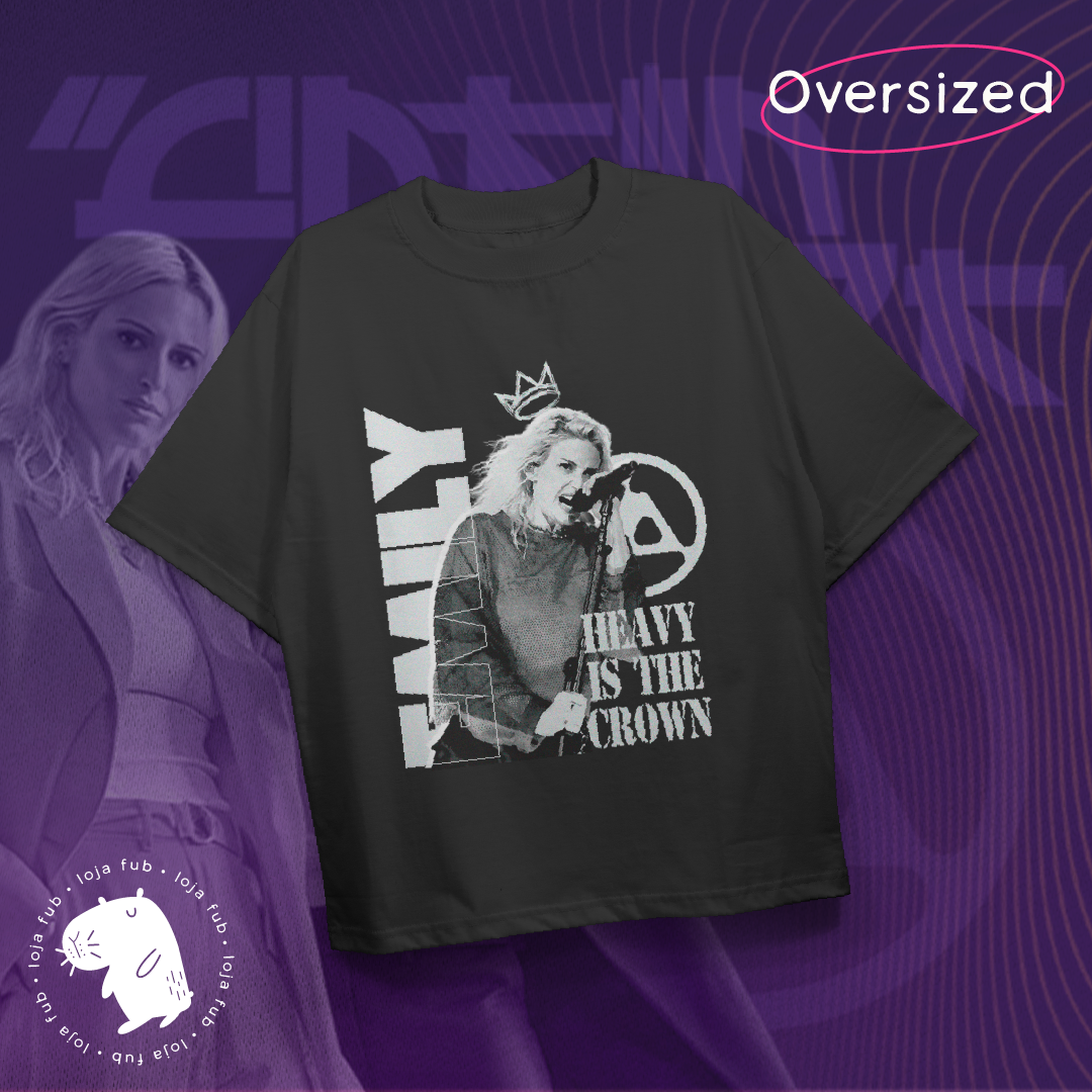 Camiseta Oversized Heavy Is the Crown