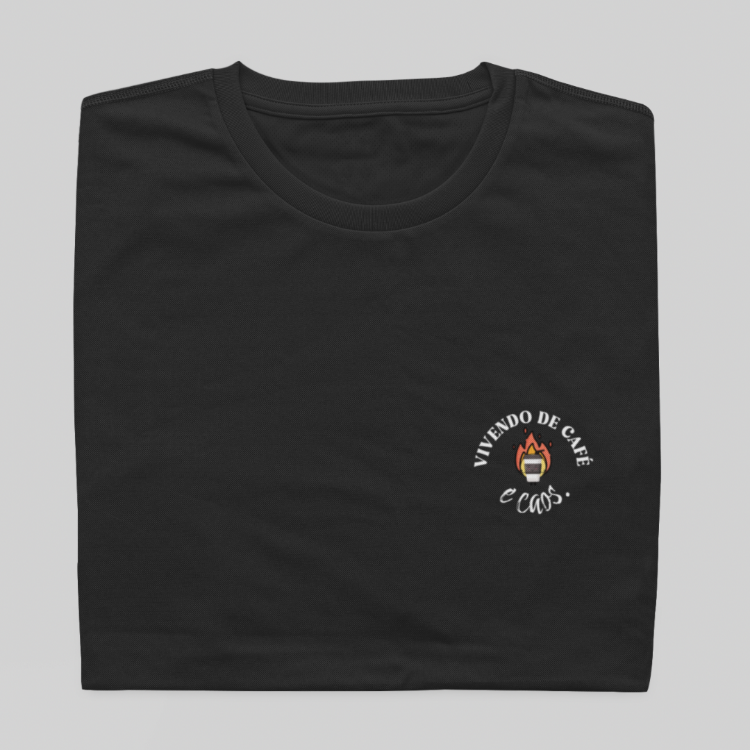 Nome do produto: T- shirt Quality - Café e caos - COLORIDO