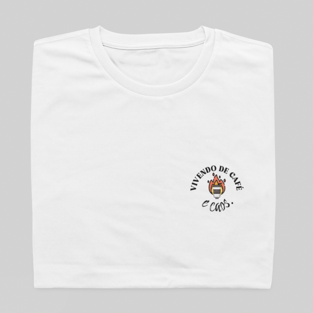 Nome do produto: T- shirt Quality - Café e caos - BRANCO