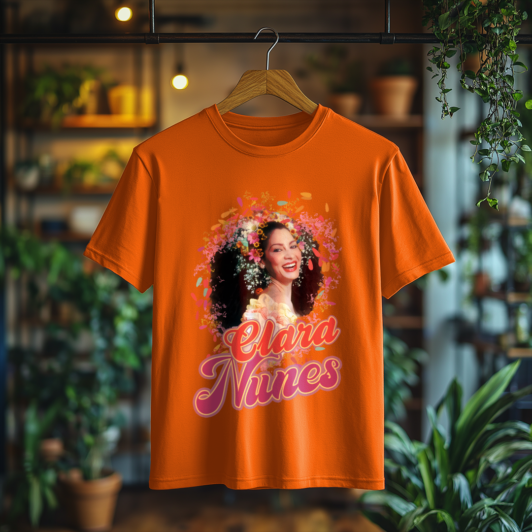 Nome do produto: Camiseta Masculina Clara Nunes