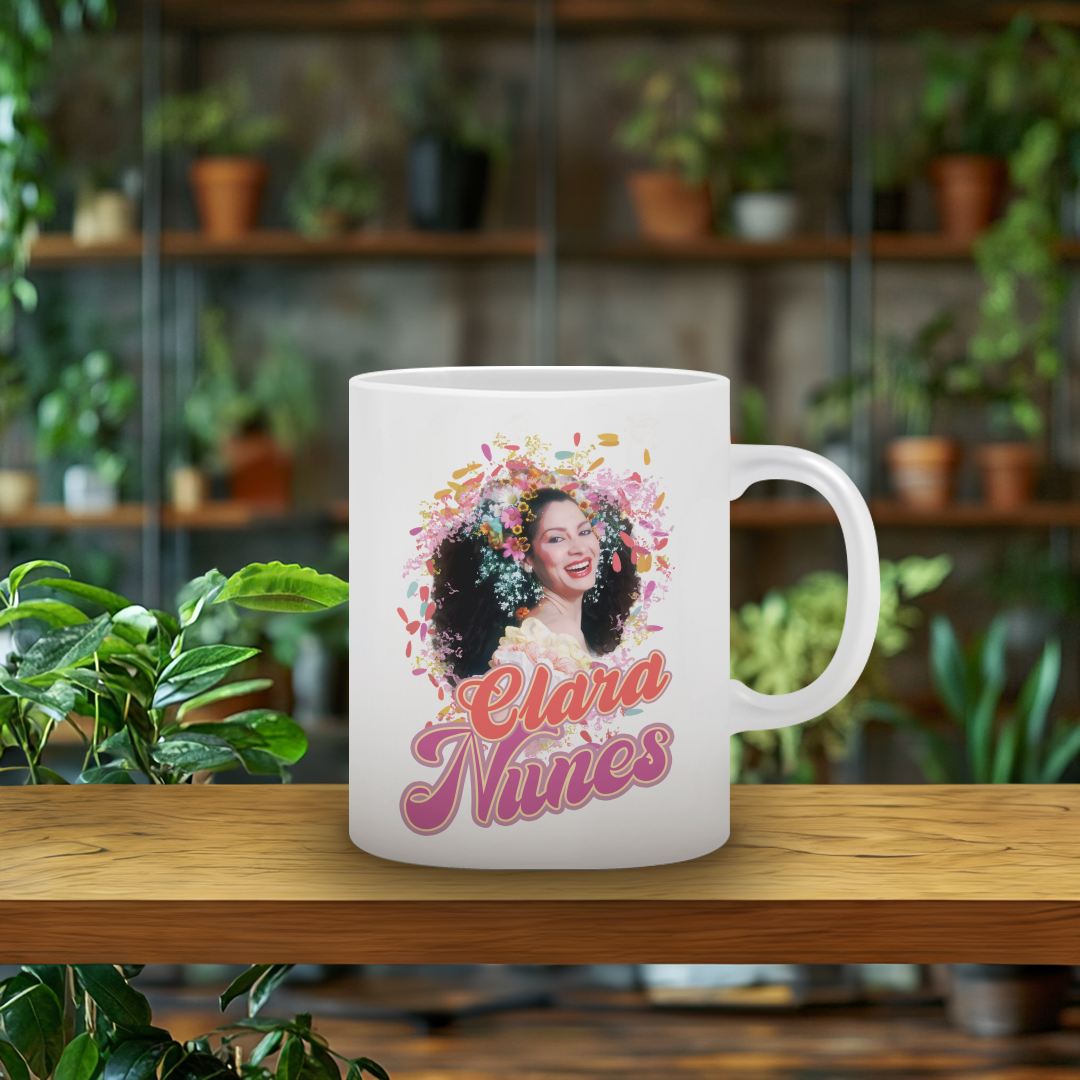 Nome do produto: Caneca Clara Nunes