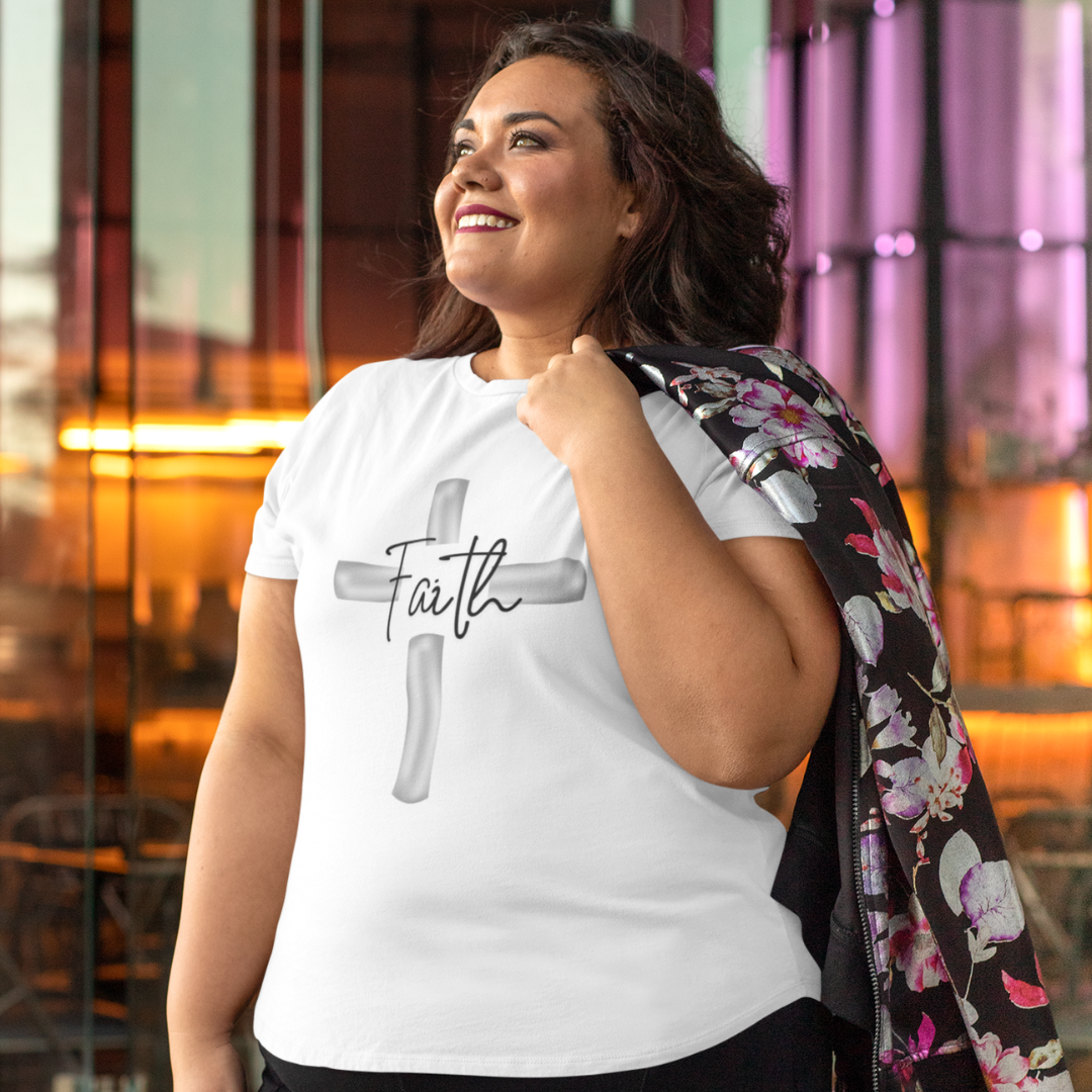 Nome do produto: CAMISA PLUS SIZE FAITH CRUZ PRATA ( varias cores )