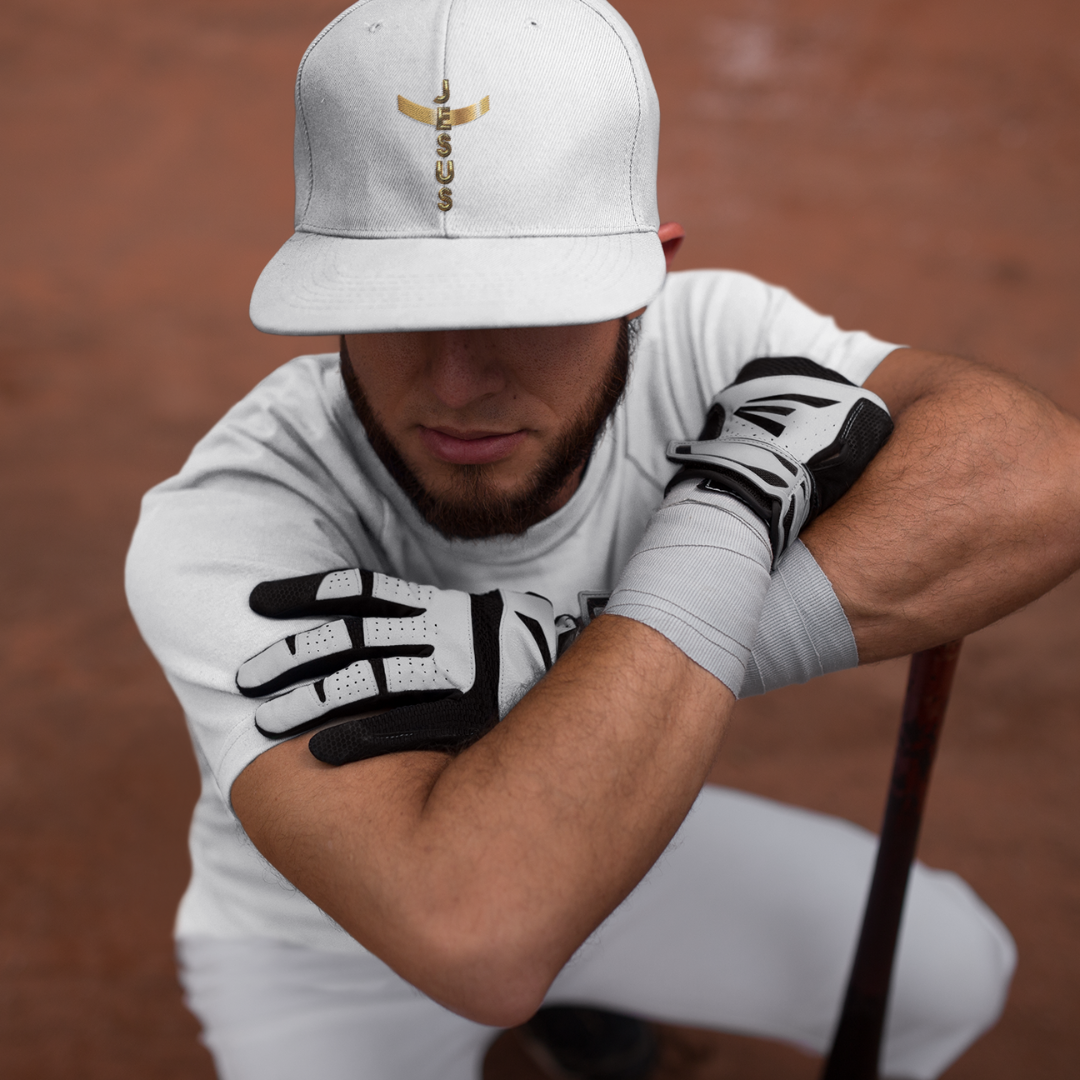 Nome do produto: BONE ABA RETA DOURADO JESUS EM CRUZ ( varias cores )