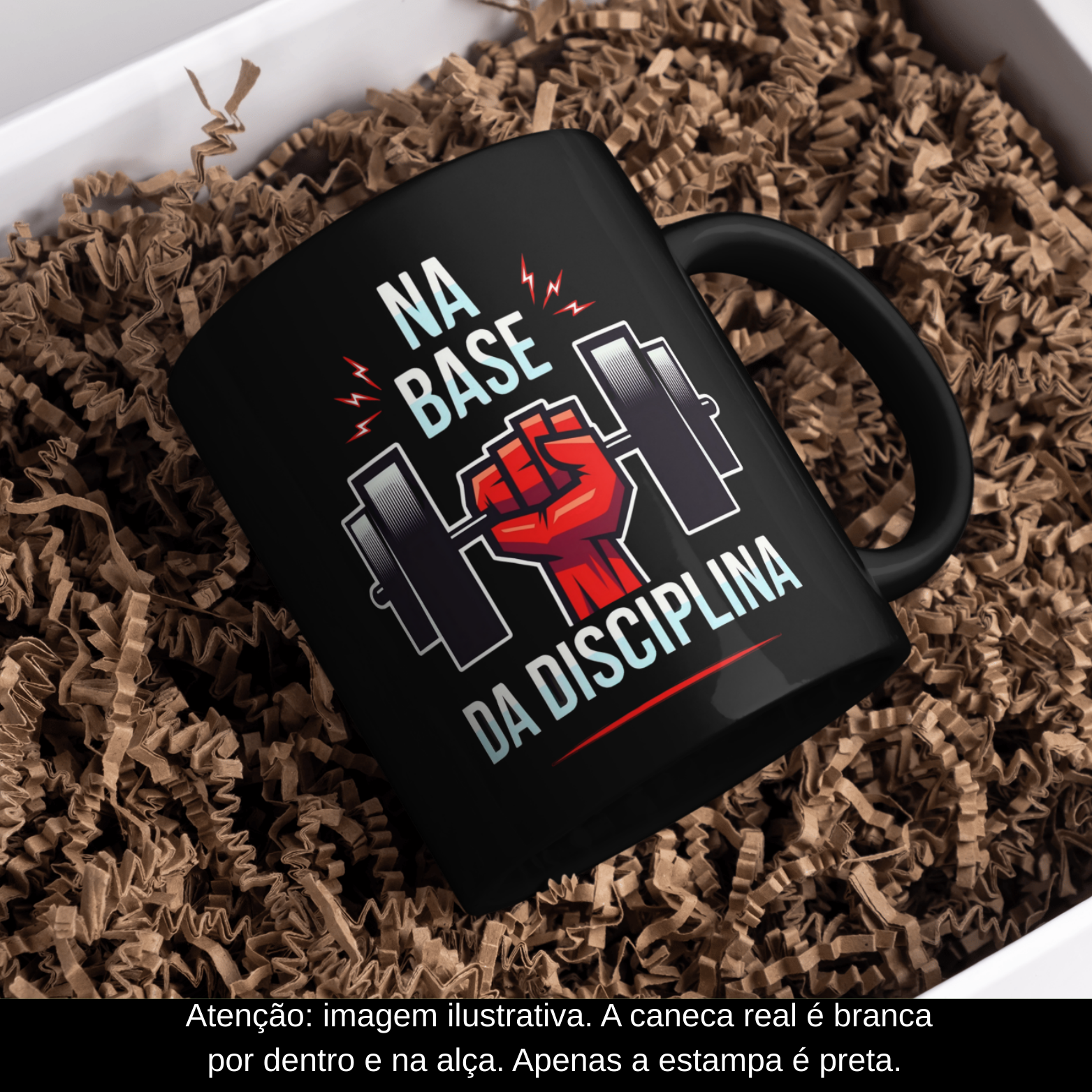 Nome do produto: Caneca Na Base da Disciplina – Versão Oficial (Estampa Preta)