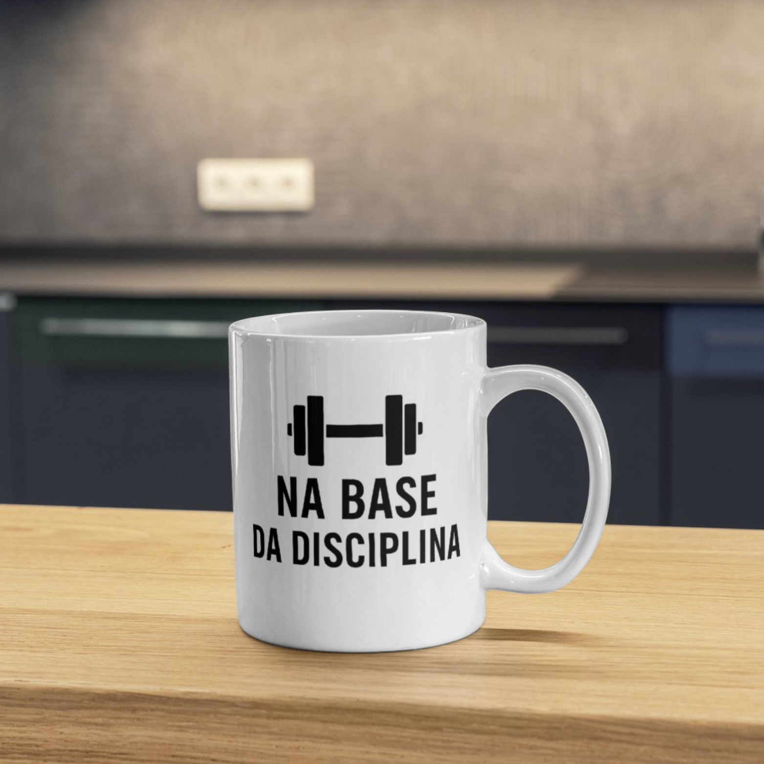 Nome do produto: Caneca Slim Feminina – Acordei Cansada, Mas Fui Mesmo Assim