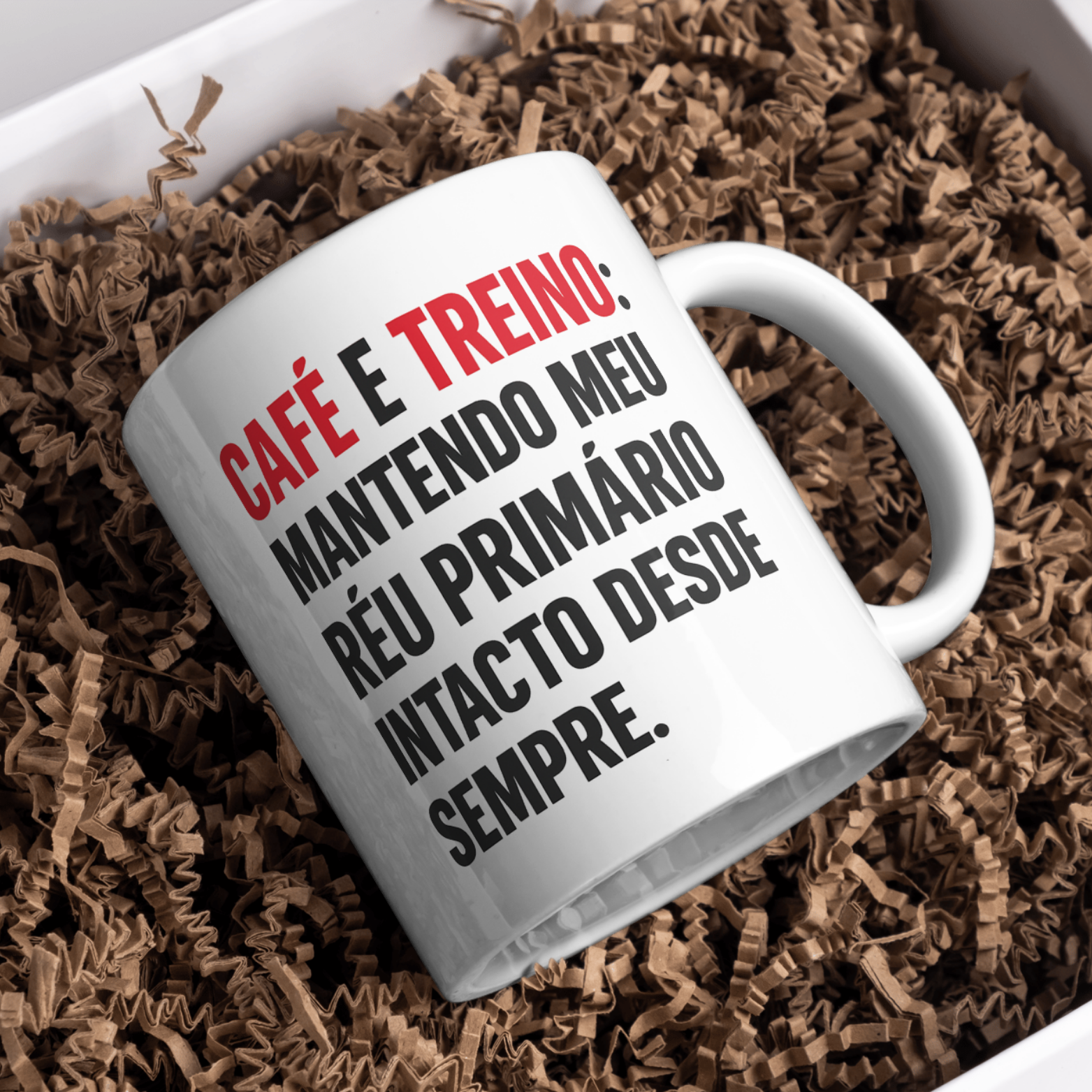 Nome do produto: Caneca Oficial – Café e Treino: Mantendo Meu Réu Primário Intacto Desde Sempre 