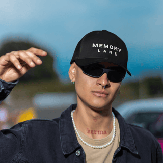 Boné Oficial Memory Lane – Edição Minimalista