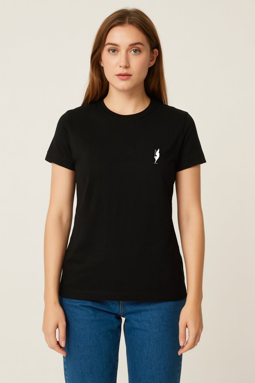CAMISETA FEMININA PRETA LOGO