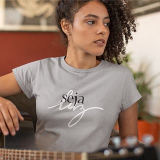 Camiseta Feminina Baby Long Quality – Seja Luz