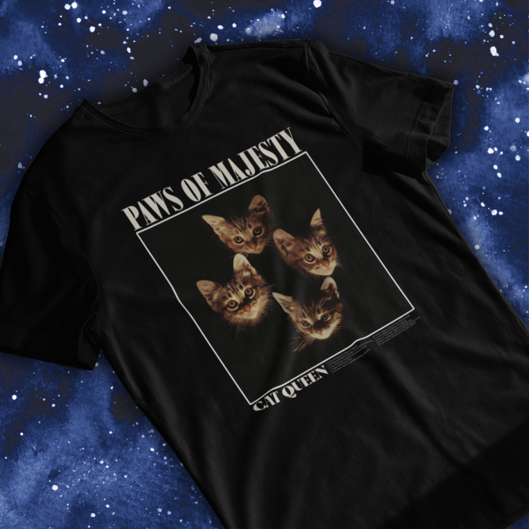 • Camiseta Paws of Majesty • 