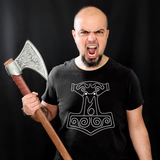 Pingente Mjolnir Kabera - Gungnir