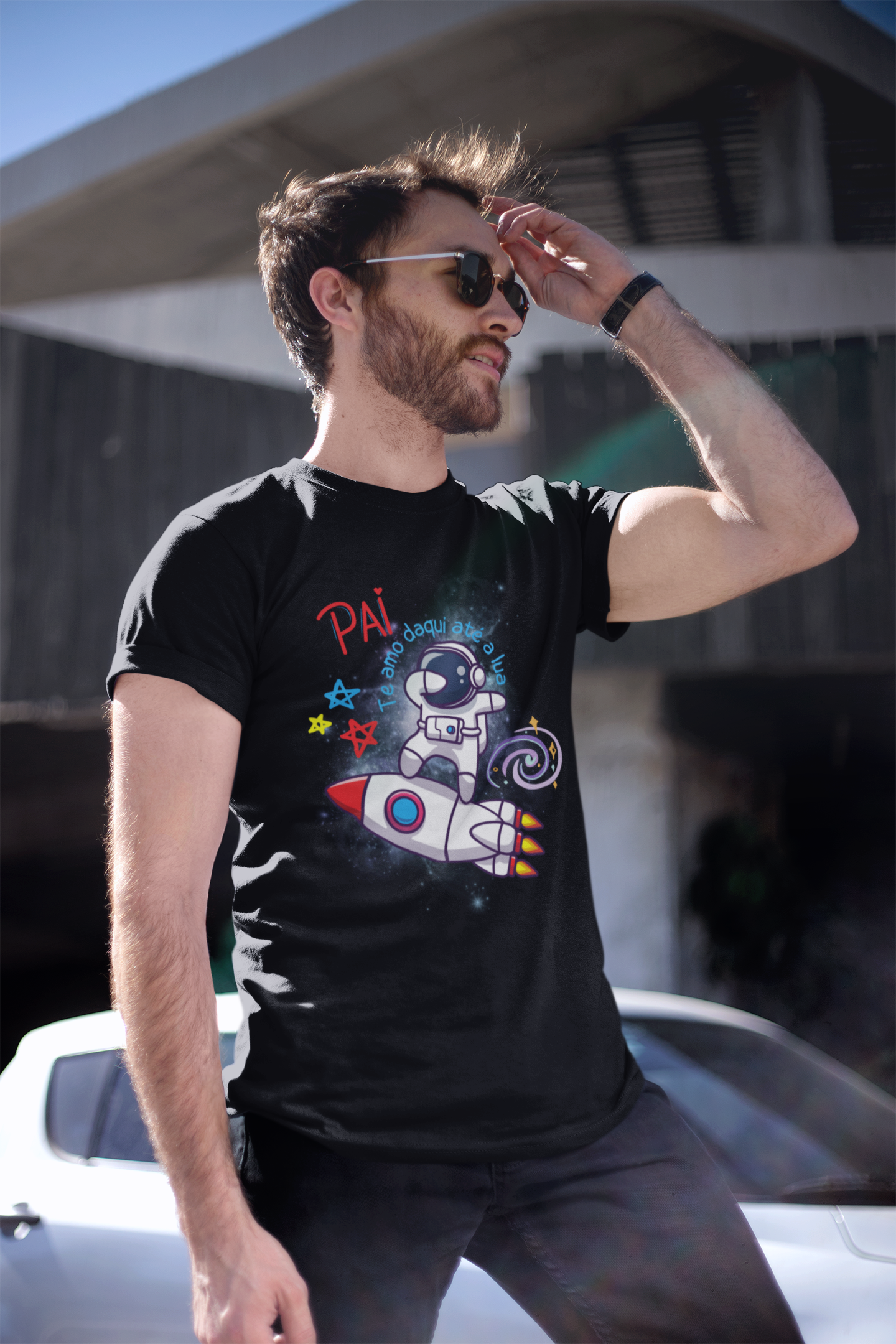 Nome do produto: Camiseta astronauta no foguete